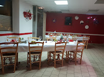 Atmosphère du Restaurant français Bar Restaurant Le Tonneau traiteur à Limoges - n°4