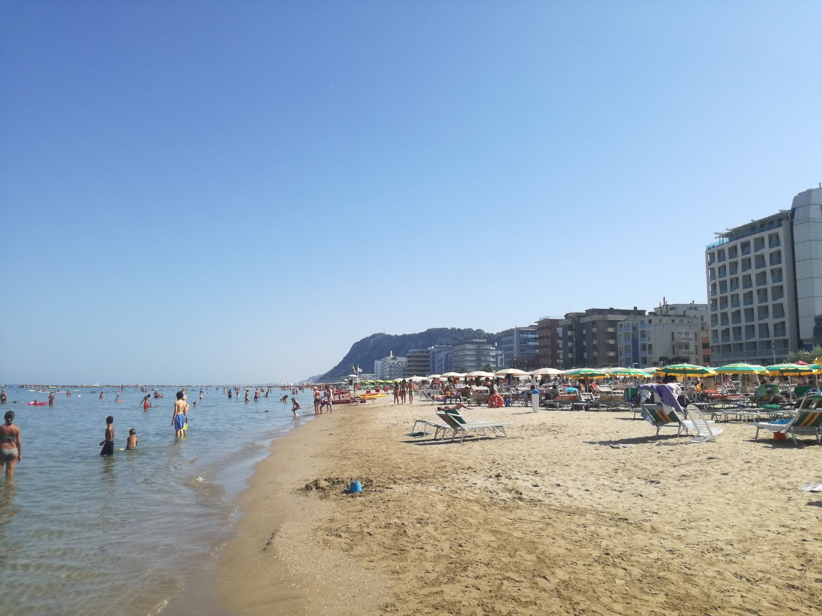 Photo of Pesaro beach with very clean level of cleanliness