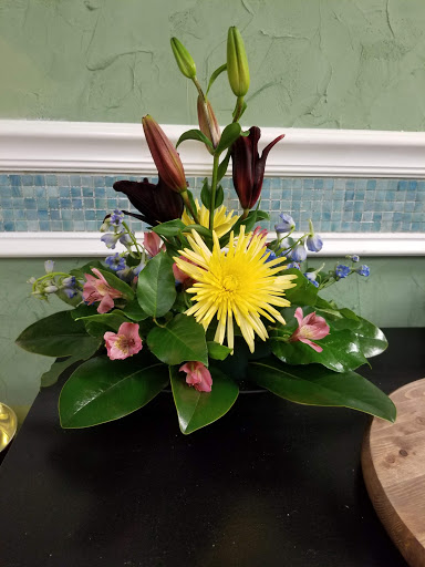Florist «Myers Florist/Emerald Gardens Flowers», reviews and photos, 2906 Hillsborough Rd, Durham, NC 27705, USA