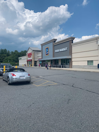 Dollar Store «Dollar Tree», reviews and photos, 9 Plaistow Rd, Plaistow, NH 03865, USA