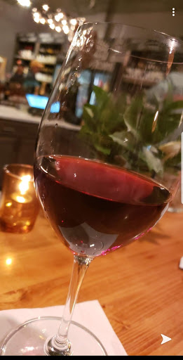 Wine Bar «The Carriage Wine and Market», reviews and photos, 121 E Mobile St, Florence, AL 35630, USA