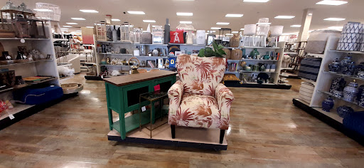 Department Store «HomeGoods», reviews and photos, 5530 Reseda Blvd, Tarzana, CA 91356, USA
