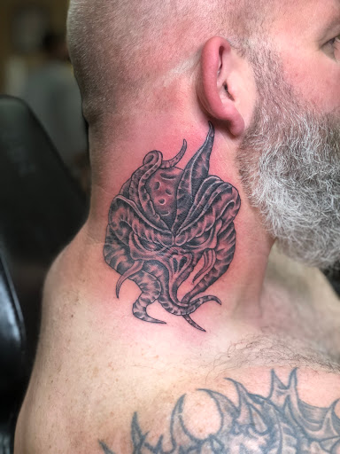 Tattoo Shop «Vanity Tattoo», reviews and photos, 28 S Western Ave, Carpentersville, IL 60110, USA