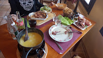 Raclette du Restaurant français Le Chalet savoyard de L'Esplanade à Bourgoin-Jallieu - n°4
