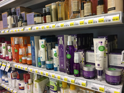 Health Food Store «Rainbow Blossom Wellness Center», reviews and photos, 3608 Springhurst Blvd, Louisville, KY 40241, USA