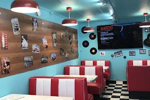 RETRO DINER image