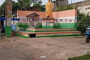 Swami Vivekananda Statue image