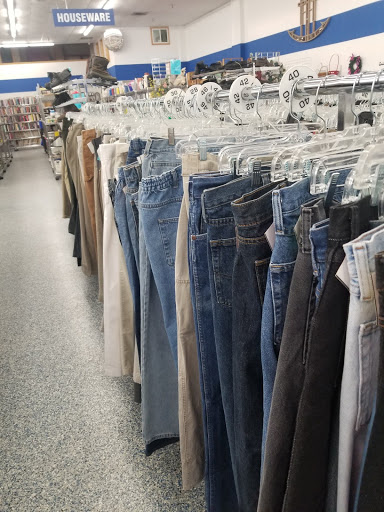 Thrift Store «St Vincent de Paul Kenosha Thrift Store», reviews and photos, 7531 30th Ave, Kenosha, WI 53142, USA