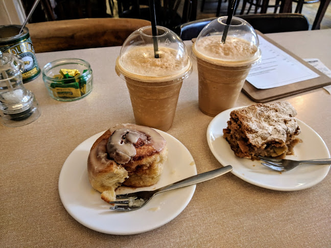 Comments and reviews of Bloomsbury Coffee House