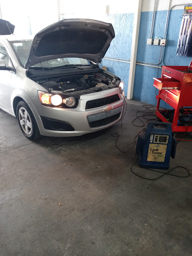 Auto Repair Shop «E T Auto Repair», reviews and photos, 773 NW 21st Terrace, Miami, FL 33127, USA