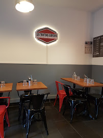 Atmosphère du Restaurant de hamburgers Les tontons burgers montchat à Lyon - n°5