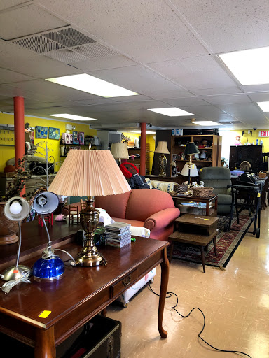 Thrift Store «New2you Thrift Store», reviews and photos, 206 William Howard Taft Rd #2, Cincinnati, OH 45219, USA