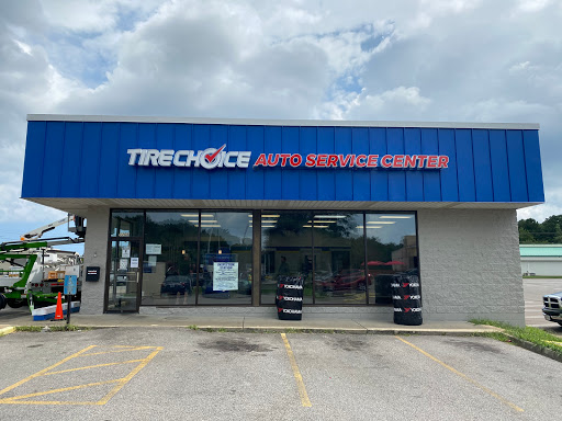 Auto Repair Shop «Tread Quarters Discount Tire», reviews and photos, 1105 Dam Neck Rd, Virginia Beach, VA 23454, USA