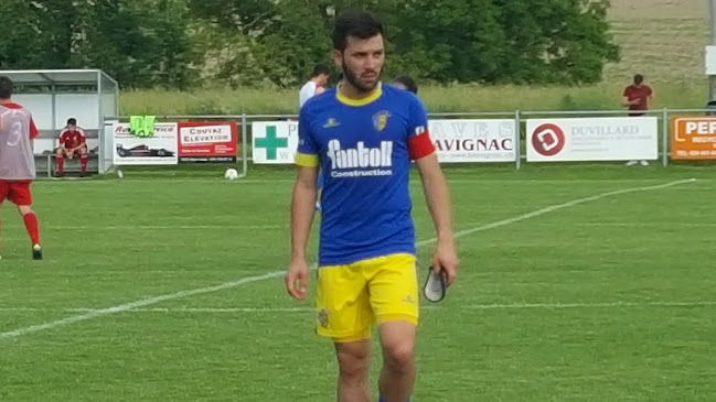 Rezensionen über Terrain de football in Yverdon-les-Bains - Sportstätte