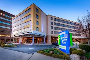 Holiday Inn Express & Suites Stamford, an IHG Hotel image