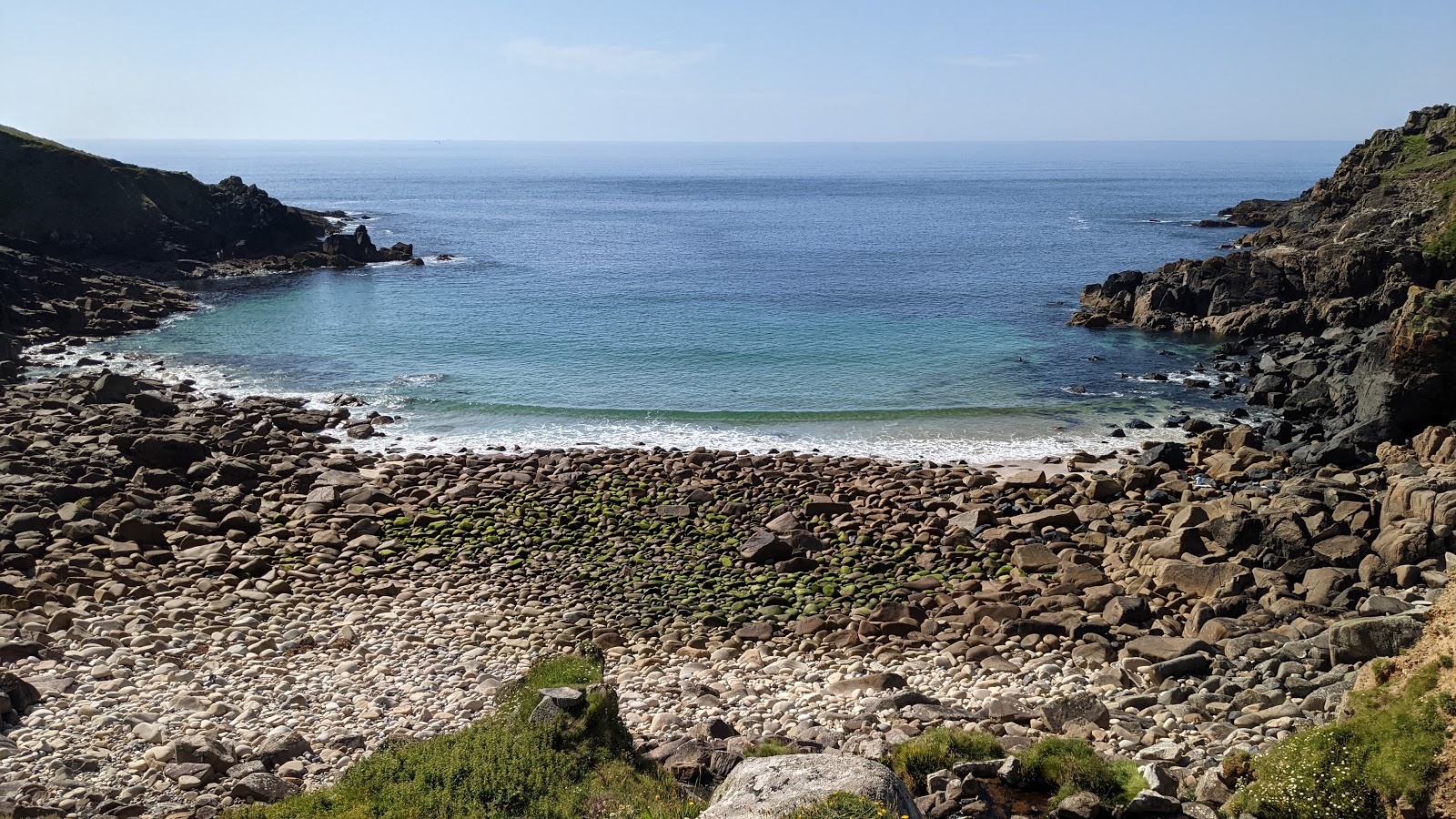 Foto van Porthmeor Cove met turquoise puur water oppervlakte