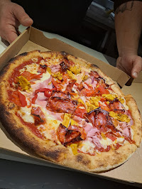 Pepperoni du Pizzas à emporter StradaPizza La Rochefoucauld à La Rochefoucauld-en-Angoumois - n°1