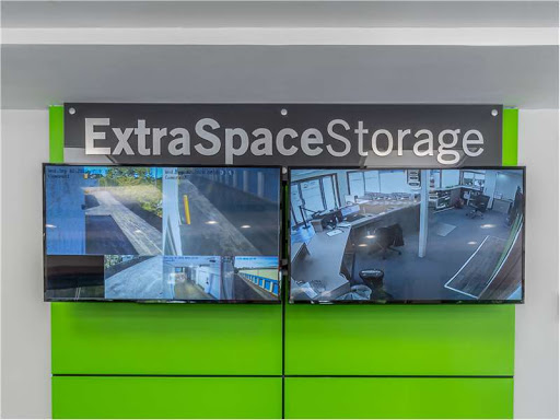 Self-Storage Facility «The Lock Up Self Storage», reviews and photos, 3850 W Devon Ave, Lincolnwood, IL 60712, USA