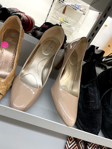 Thrift Store «Goodwill Store Tullahoma», reviews and photos, 1905 N Jackson St # 120, Tullahoma, TN 37388, USA