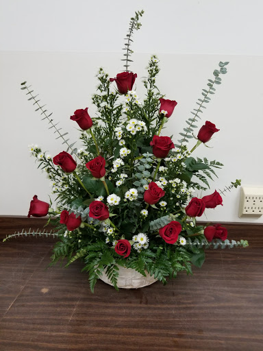 Florist «Rayola Florist», reviews and photos, 919 N State Rd, Davison, MI 48423, USA