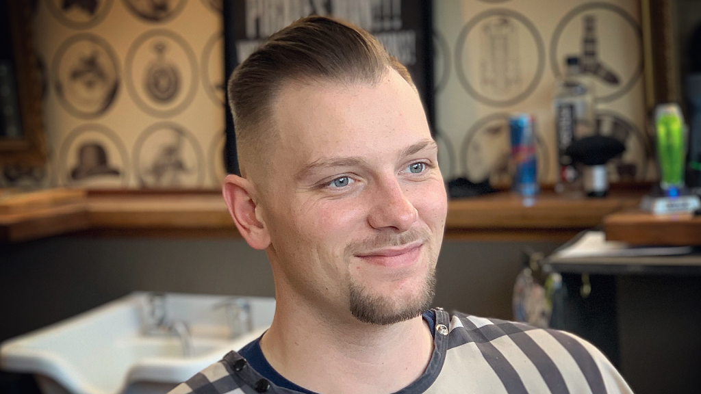 HareCutz Barbershop 48220