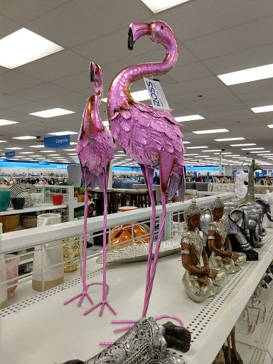 Clothing Store «Ross Dress for Less», reviews and photos, 3701 Truxel Rd, Sacramento, CA 95834, USA