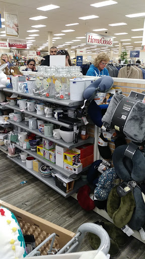 Department Store «Marshalls & HomeGoods», reviews and photos, 1130 Silas Deane Hwy, Wethersfield, CT 06109, USA