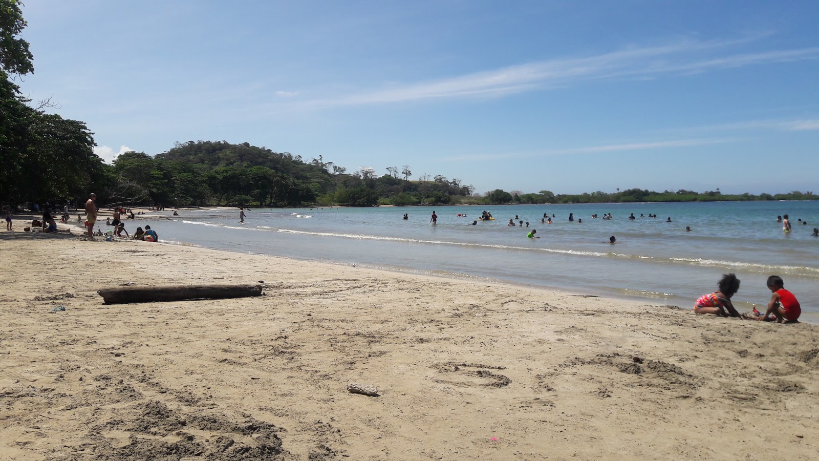 Foto von Angosta Beach mit sehr sauber Sauberkeitsgrad