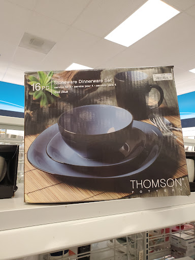 Clothing Store «Ross Dress for Less», reviews and photos, 523 S MacDade Blvd, Holmes, PA 19043, USA