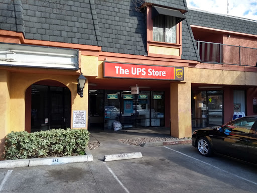 Shipping and Mailing Service «The UPS Store», reviews and photos, 140 B St #5, Davis, CA 95616, USA