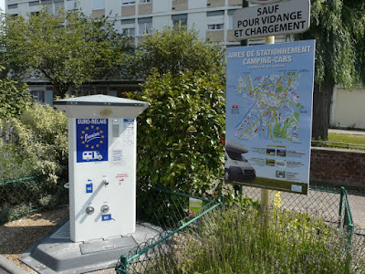 Aire Camping-car - Lisieux (Face au Carmel) à Lisieux