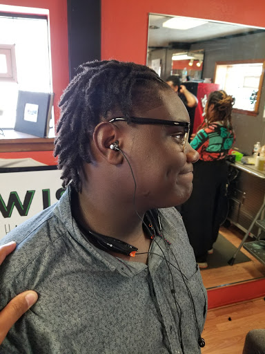 Hair Salon «Loc Wise Natural Hair Care», reviews and photos, 5909 W North Ave, Milwaukee, WI 53208, USA