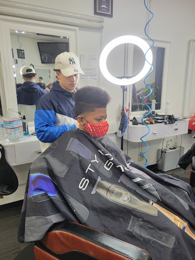 Barber Shop «Joel Perez Barber Shop», reviews and photos, 17166 116th Ave SE, Renton, WA 98058, USA