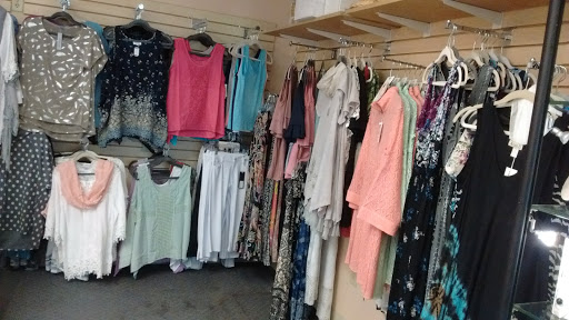 Jewelry Store «Gray Jewelers», reviews and photos, 172 Johns Pass Boardwalk W, Madeira Beach, FL 33708, USA