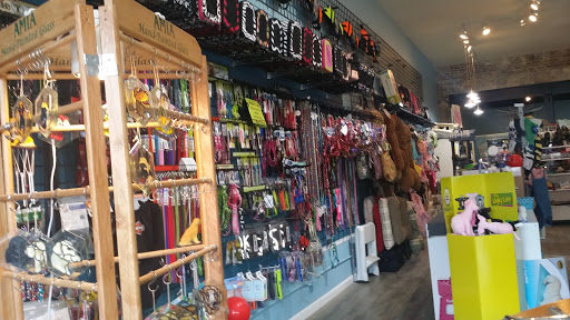 Pet Supply Store «Dog-Mania & Cats», reviews and photos, 37846 Meridian Ave, Dade City, FL 33525, USA