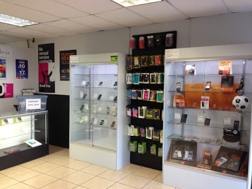 Cell Phone Store «Cell Phones Universe», reviews and photos, 1800 Palm Ave, Hialeah, FL 33010, USA