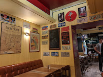 Atmosphère du Restaurant américain Sisters' Café à Versailles - n°2