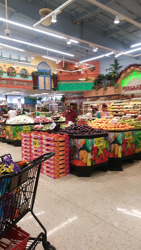 Supermarket «Vallarta Supermarkets», reviews and photos, 13820 Foothill Blvd, Sylmar, CA 91342, USA