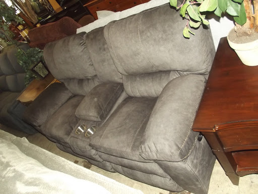 Junk Store «Family Thrift Store», reviews and photos, 1207 N Royal Ave, Front Royal, VA 22630, USA