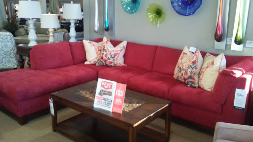 Furniture Store «Value City Furniture», reviews and photos, 4095 Richmond Rd, Warrensville Heights, OH 44122, USA