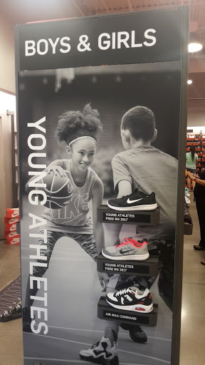 Clothing Store «Nike Factory Store», reviews and photos, 10801 Corkscrew Rd D-177, Estero, FL 33928, USA