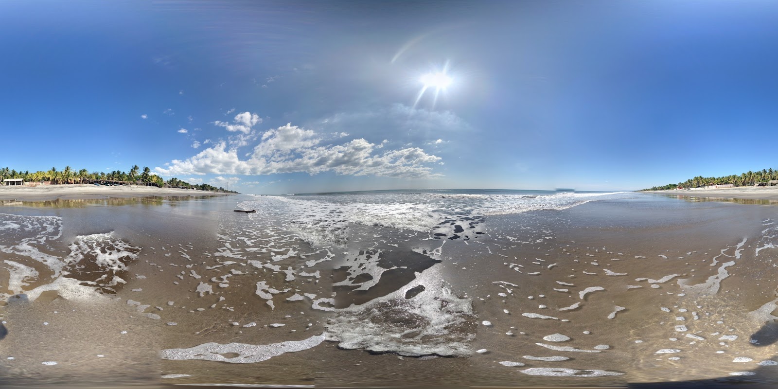 Foto di Zunganera beach - luogo popolare tra gli intenditori del relax