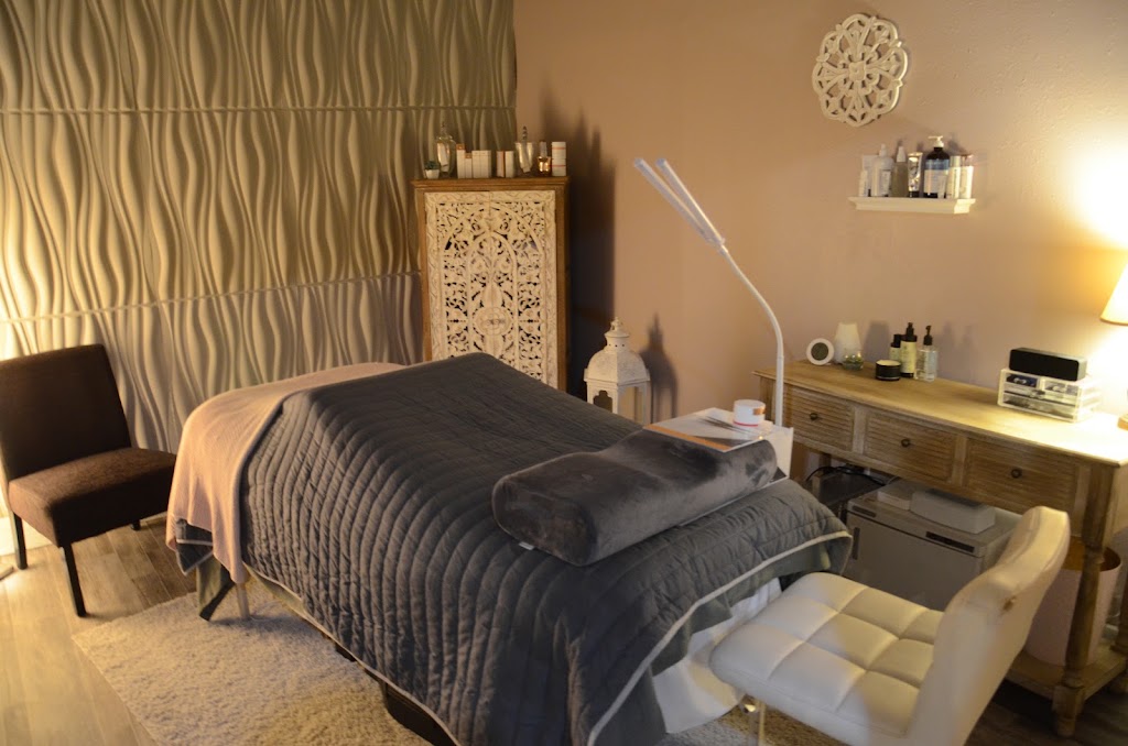La Belle Boutique & Beauty Lounge 52310