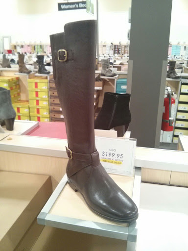 Shoe Store «DSW Designer Shoe Warehouse», reviews and photos, 4001 Factoria Square Mall SE, Bellevue, WA 98006, USA