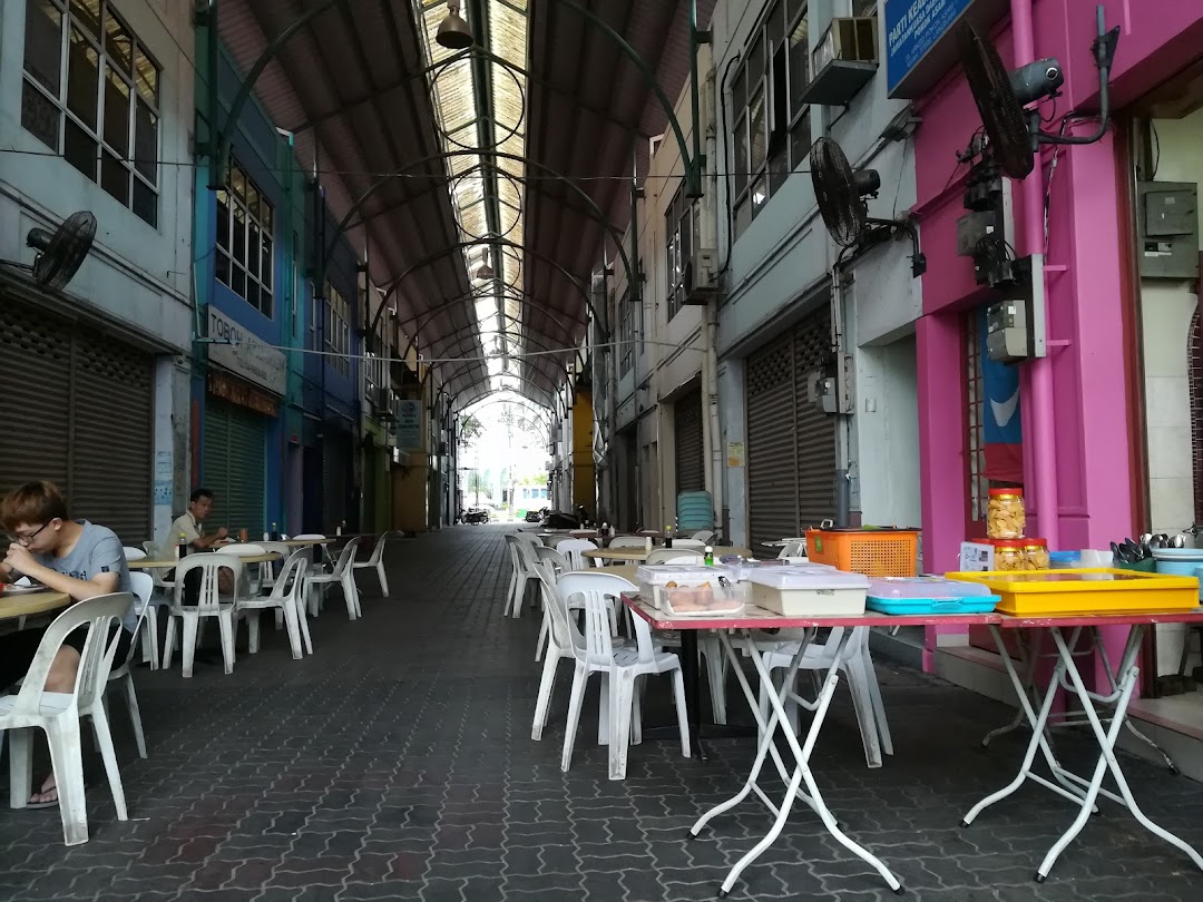 Arked Pokok Assam Satu Restoran