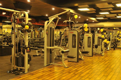 Gold,s Gym - J567+42W, Ground floor OM Nirdam, RK Ave, Rajendra Nagar, Patna, Bihar 800016, India