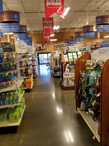 Pet Supply Store «PetSmart», reviews and photos, 290 Town Center Pkwy, Slidell, LA 70458, USA