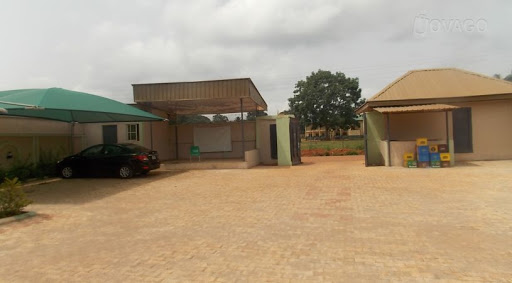 Vic G will Garden Hotel & Suites, Nru Road, Opposite Nru Boys Secondary School, Nsukka, Nigeria, Apartment Complex, state Enugu