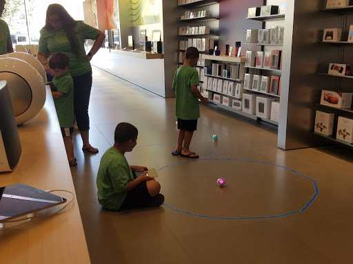 Computer Store «Apple Ridge Hill», reviews and photos, 143 Market Street, Yonkers, NY 10710, USA