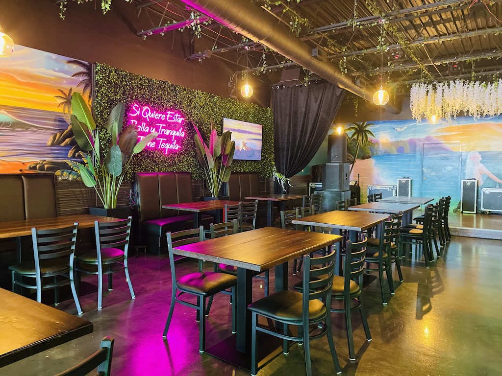 El Pelicano Restaurant & Lounge 80011